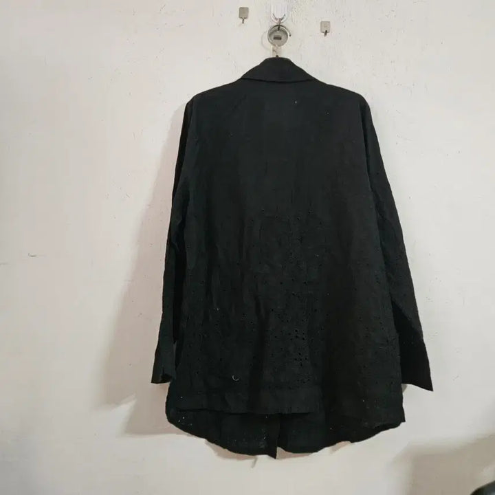 [BUNJANG] Black Punching Lace Long Shirt / 블랙 펀칭 레이스 롱 셔츠