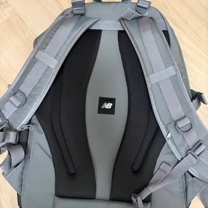 [BUNJANG] New Balance Backpack Gray / 뉴발란스 가방 팝니다