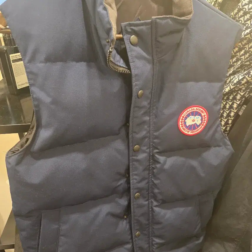 [BUNJANG] Canada Goose Navy Padded Vest / 캐나다구스 네이비 패딩 조끼 다크네이비(삼성정품)