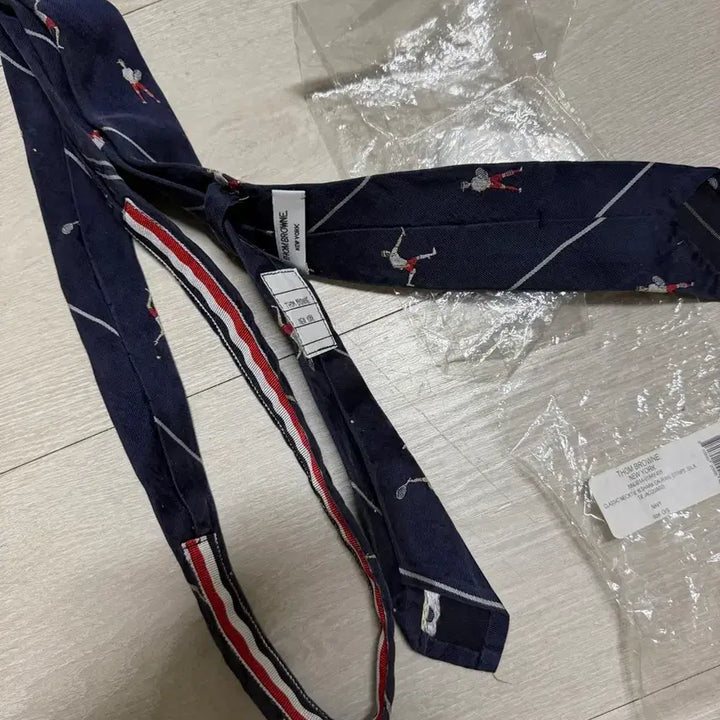 [BUNJANG] Thom Browne Navy Tie / 톰브라운 테니스 네이비 넥타이 타이 팝니다