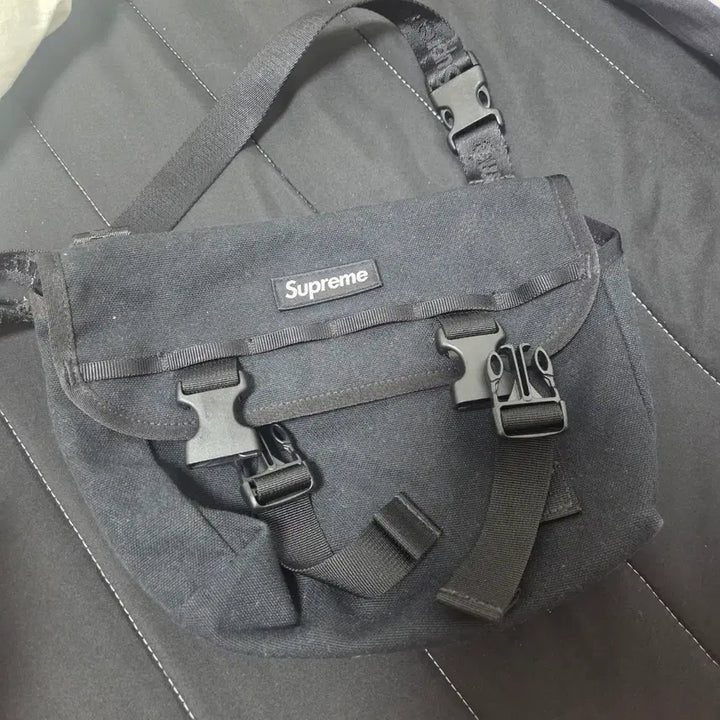 [BUNJANG] Supreme Mini Messenger Bag 25ss / 슈프림 미니 메신저백 25ss