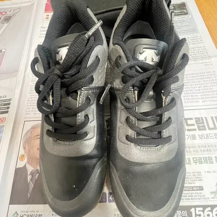 [BUNJANG] Descente Golf Shoes Spike 260 / 데상트 골프화 스파이크 260
