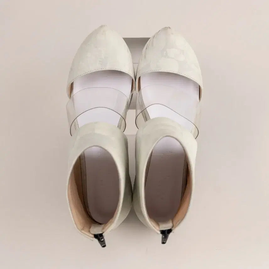 [SOLD OUT] 플랫아파트먼트 한복 신발 모티브 부츠 240
