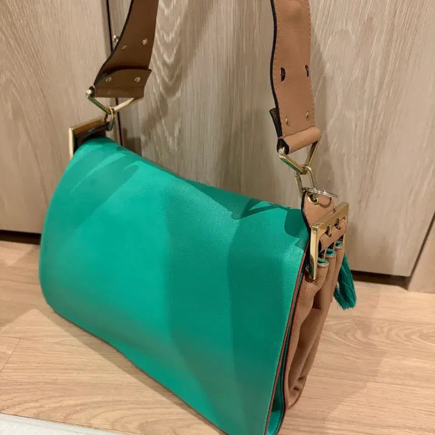 [BUNJANG] Chloé Jade Green Shoulder Bag / 끌로에 제이드그린 숄더백