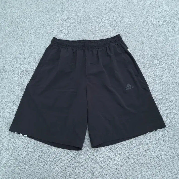 [BUNJANG] Adidas Training Shorts (L) / L 아디다스 반바지 | C