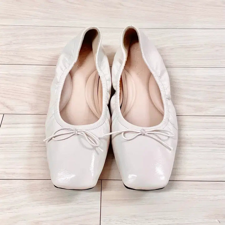 [BUNJANG] Sappun Enamel Flat Shoes / 사뿐 에나멜 플랫슈즈