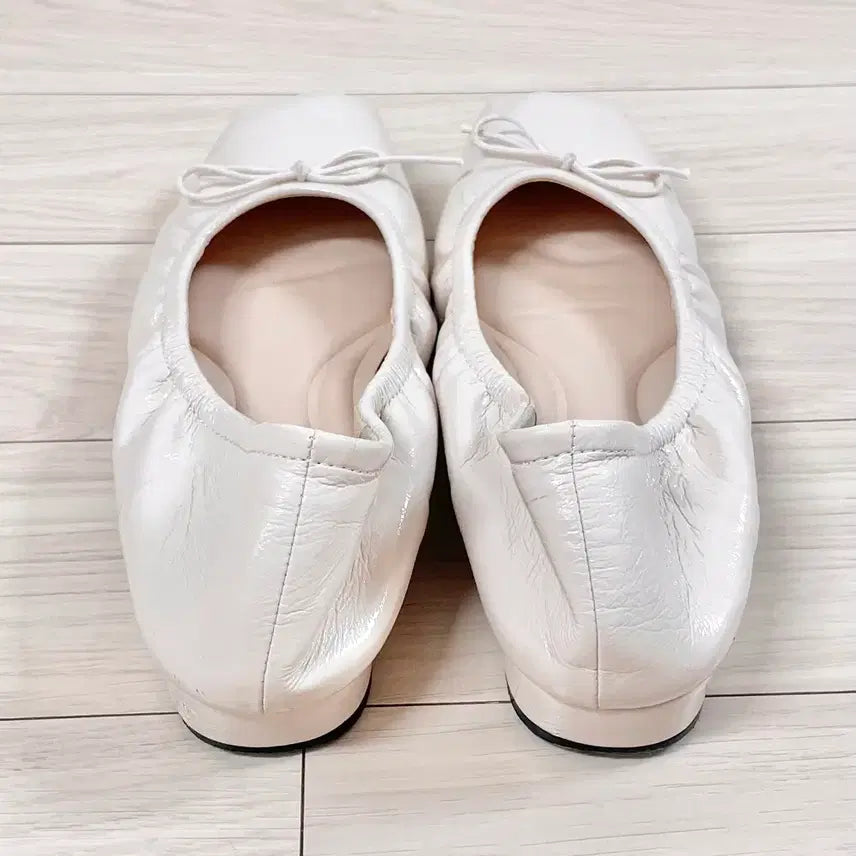[BUNJANG] Sappun Enamel Flat Shoes / 사뿐 에나멜 플랫슈즈