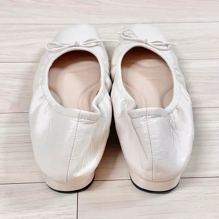 [BUNJANG] Sappun Enamel Flat Shoes / 사뿐 에나멜 플랫슈즈