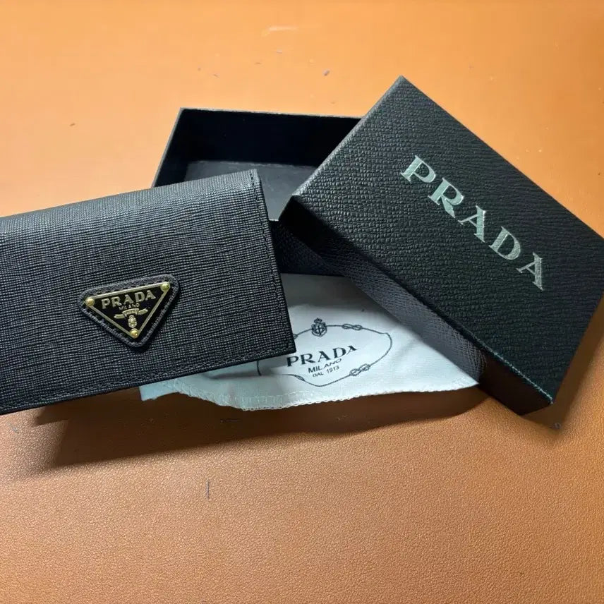 [BUNJANG] Prada Saffiano Leather Card Holder Black Full Set / 프라다 블랙 사피아노 카드지갑 풀박스