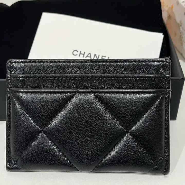 [BUNJANG] Chanel 19 Card Holder / 샤넬 19 카드지갑 [정품]