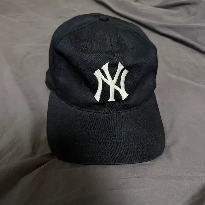 [BUNJANG] Vintage New York Yankees Cap / 빈티지 뉴욕 양키스 캡
