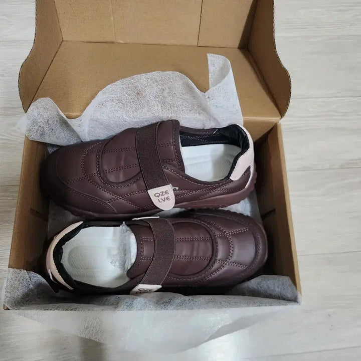 [BUNJANG] Velcro Running Shoes (240mm) / 벨크로 밴드 런닝화240