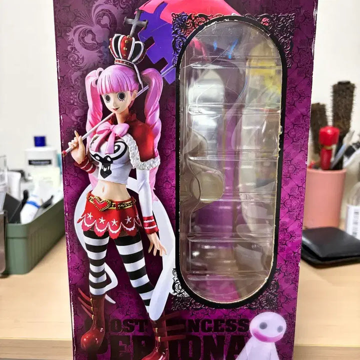 [BUNJANG] One Piece POP DX Perona Figure (Sealed) / 원피스 POP DX 페로나 피규어 미개봉(박스 아픔) 팝니다