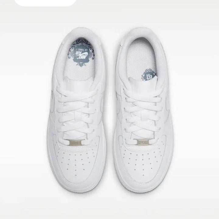 [SOLD OUT] 나이키 에어포스1 미개봉 새상품 230mm