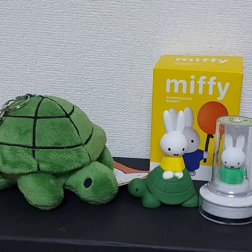 [BUNJANG] Miffy 3-Piece Set (Refrigerator Magnet, Turtle Keychain, Stamp) / 미피  3종