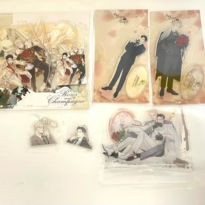 [BUNJANG] Rose and Champagne Acrylic Standee Goods Set / (판매) 장미와 샴페인 아크릴 스탠드 굿즈세트