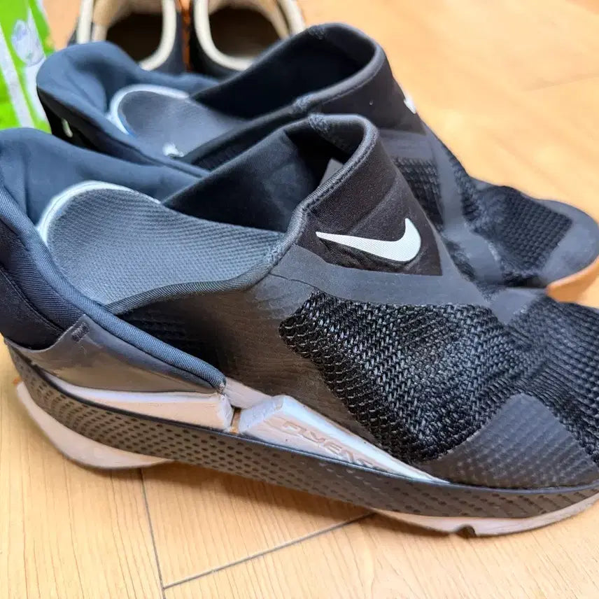 [BUNJANG] Nike Go FlyEase Sneakers / 정품 나이키 고 플라이이즈 260 단품
