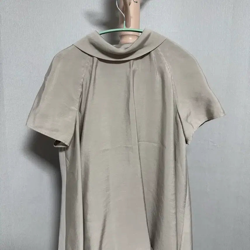 [SOLD OUT] 이아 블라우스 eaah LYLA FLARE BLOUSE 블라우스