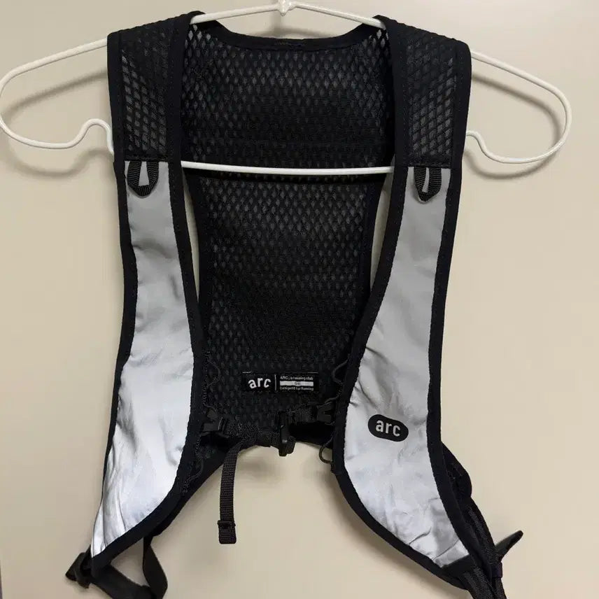 [BUNJANG] Arc Running Vest Black (Silver Reflective) / arc 아크 러닝 베스트 블랙(실버 리플렉티브)