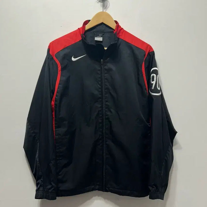 [BUNJANG] Nike Total 90 Old School Windbreaker Jumper (M) / 나이키 토탈90 블랙/레드 올드스쿨 바람막이 점퍼 M