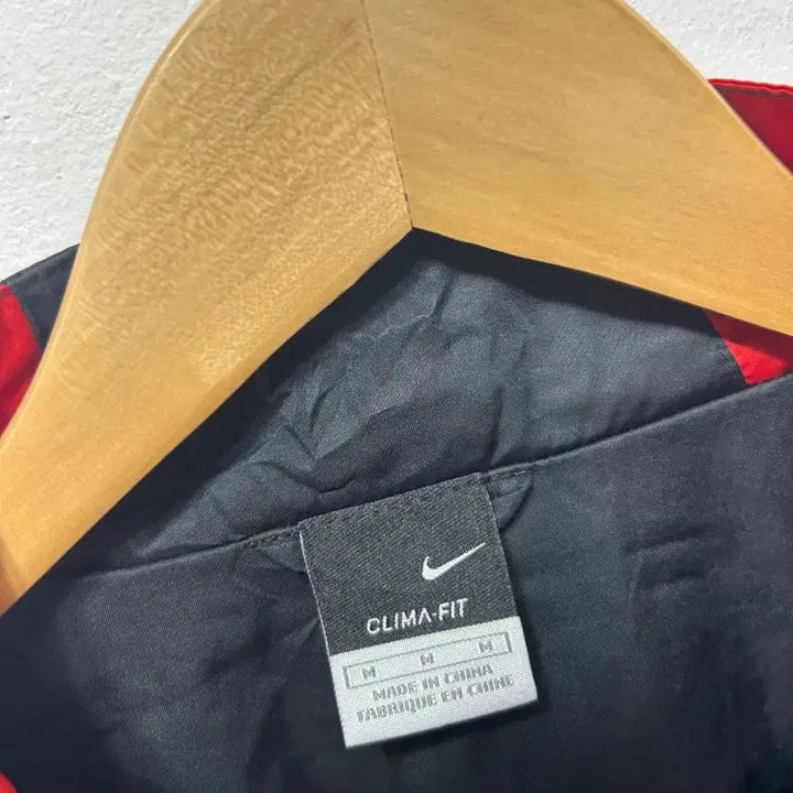 [BUNJANG] Nike Total 90 Old School Windbreaker Jumper (M) / 나이키 토탈90 블랙/레드 올드스쿨 바람막이 점퍼 M