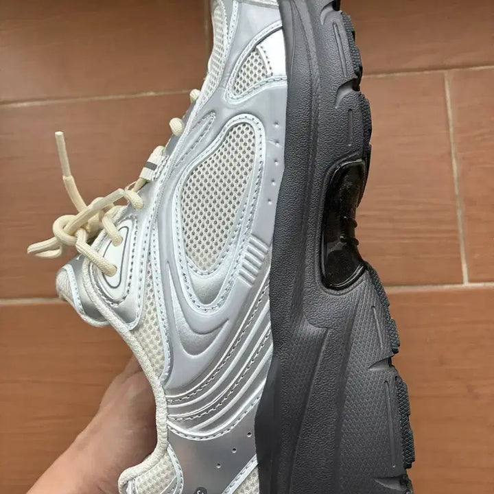 [BUNJANG] Aki Classic Motion Flex Silver Sneakers / 아키클래식 모션플렉스 실버 255 딱 1회 착용