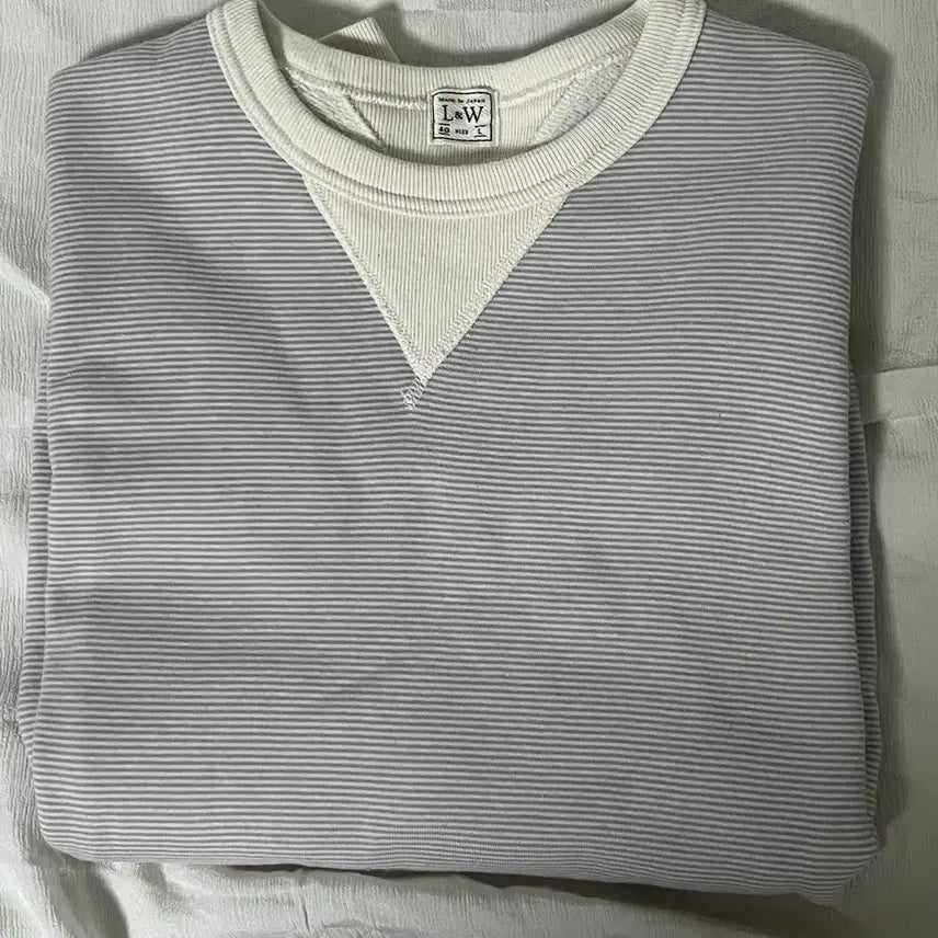 [SOLD OUT] 루프앤웨프트 그레이핀보더 스웻셔츠 L(100)