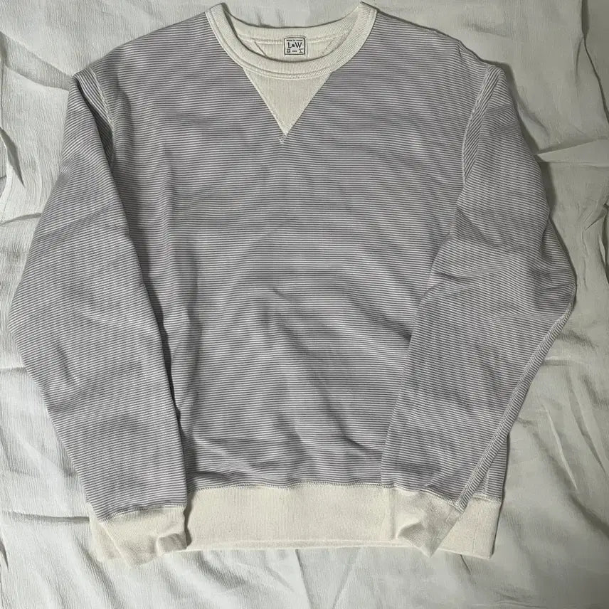 [SOLD OUT] 루프앤웨프트 그레이핀보더 스웻셔츠 L(100)