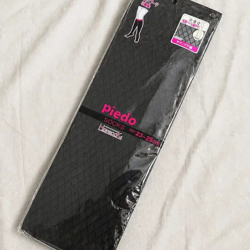 [BUNJANG] Vintage Diamond Pattern Knee-High Socks / 빈티지 다이아 패턴 니삭스