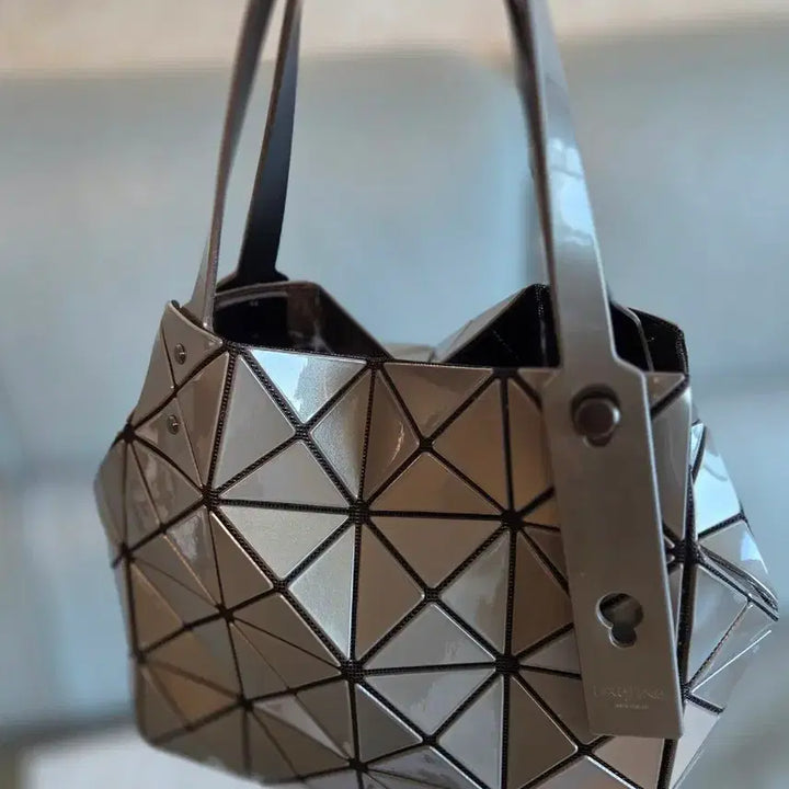 [BUNJANG] Bao Bao Carat Medium/Large Handbag / 정품 바오바오 캐럿 미디엄(라지) / 국내 백화점 정품/최종가격인하