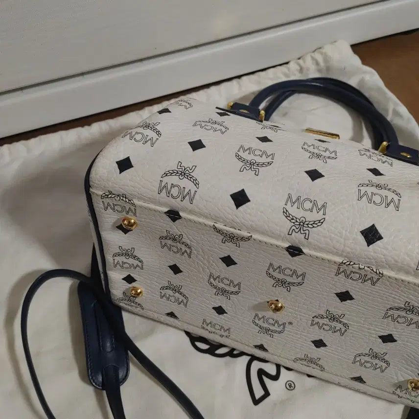 [SOLD OUT] 엠씨엠 가방