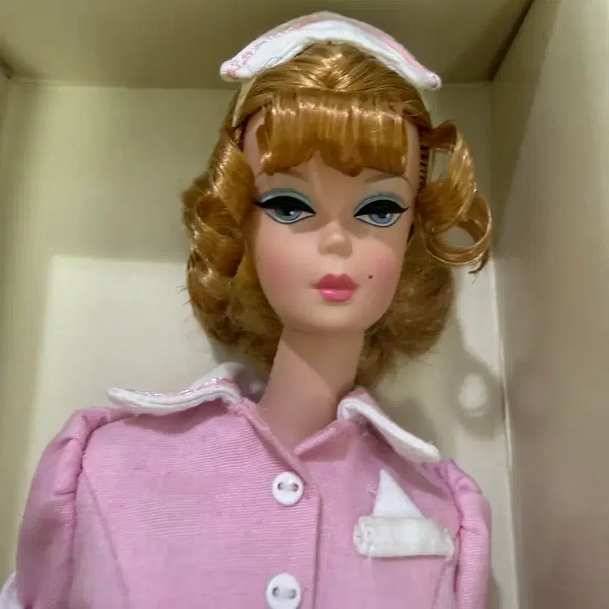 [SOLD OUT] Barbie 바비인형 실크스톤 웨이트리스