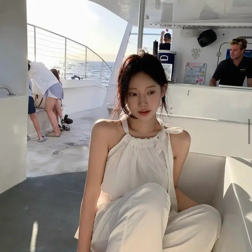 [BUNJANG] Leeds Halter Blouse (Ivory) / leeds 리즈 홀터 블라우스 (택O)