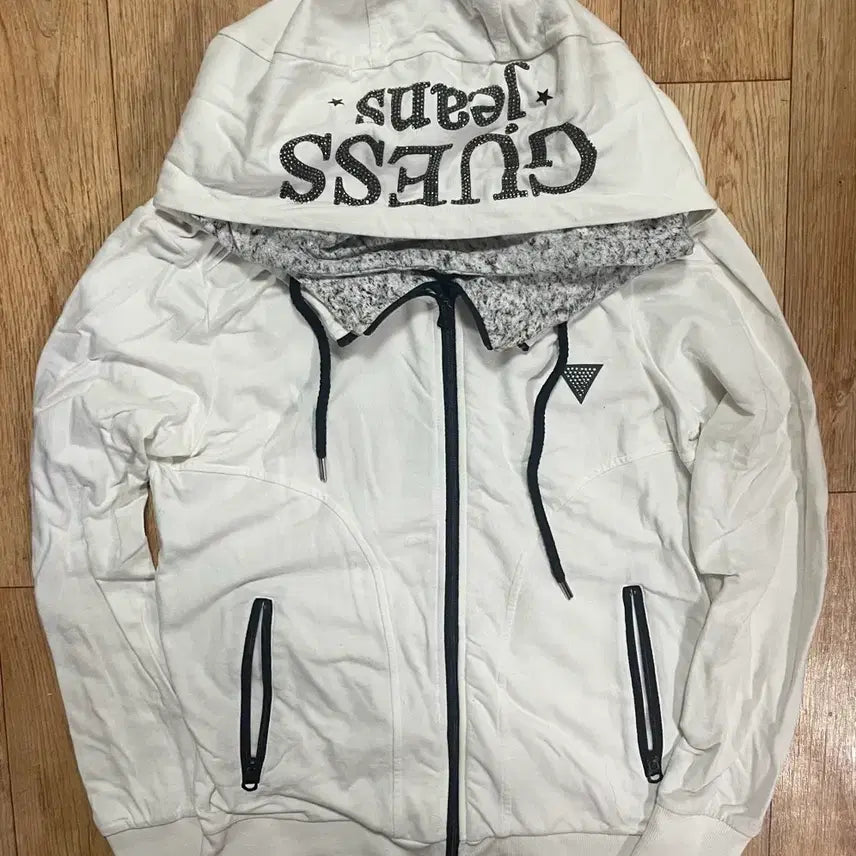 [BUNJANG] Guess White Cubic Bead Hooded Zip-up Jacket / GUESS 게스 화이트 큐빅 비즈 후드집업 대장 y2k 올드스쿨 져지