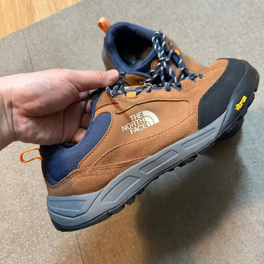 [BUNJANG] The North Face Tracker Hiking Shoes / 노스페이스 트래커 등산화 트래킹화