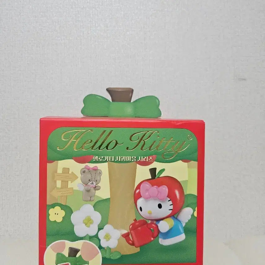 [BUNJANG] Hello Kitty Apple Village Series Figure / 헬로키티 사과마을 시리즈 피규어