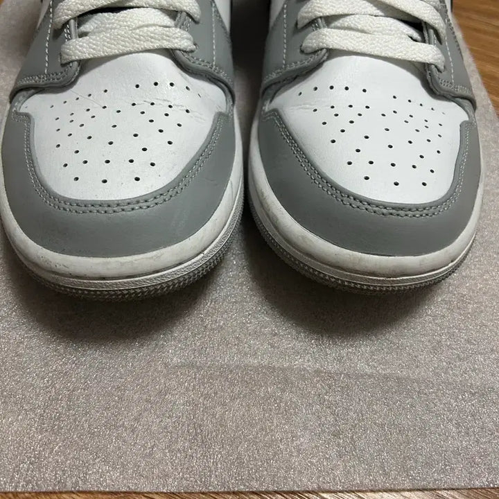 [BUNJANG] Nike Jordan 1 Mid Light Smoke Grey / 나이키 조던1 미드 라이트 스모크 그레이