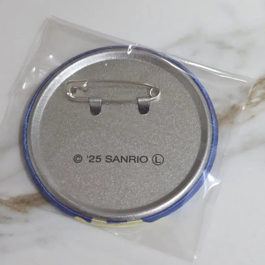[BUNJANG] Sanrio Satin Can Badge Obake Secret / 산리오 사틴 캔뱃지 오바케 시크릿
