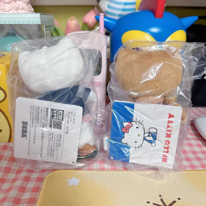 [BUNJANG] Sanrio Long-Legged Kitty School Uniform Gal Tan Kitty Mascot Keychain / 일본 정품 산리오 롱다리키티 교복 갸루 태닝 키티 마스코트 키링