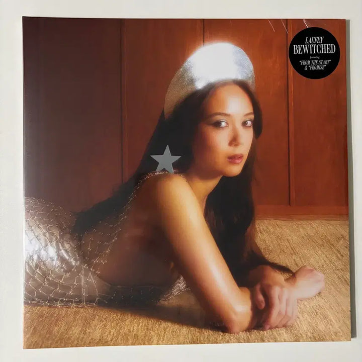 [BUNJANG] 레이베이(Laufey) Bewitched LP [오렌지 컬러] / 레이베이(Laufey) Bewitched LP [미개봉 오렌지 컬러]