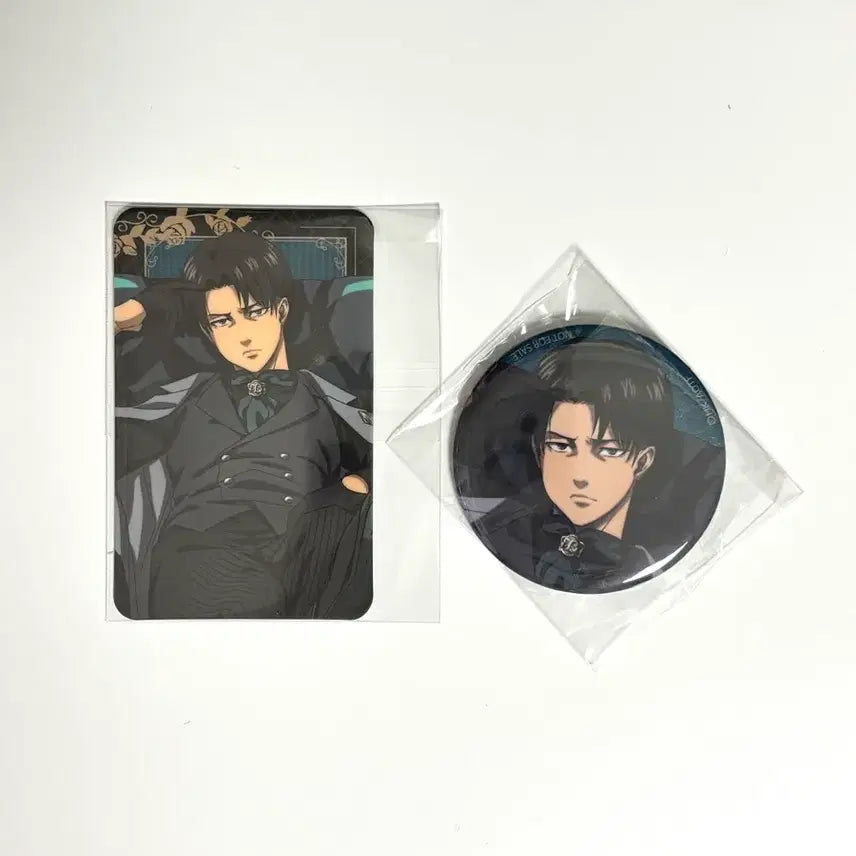[BUNJANG] Attack on Titan Levi Dignified Bromide and Can Badges Set / [특전] 진격의 거인 리바이 Dignified 캔뱃지 브로마이드 정장의자