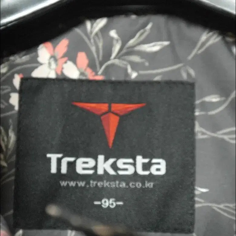 [BUNJANG] Treksta Floral Pattern Hooded Coat / 트렉스타의 매력적인 꽃무늬 후드 코트