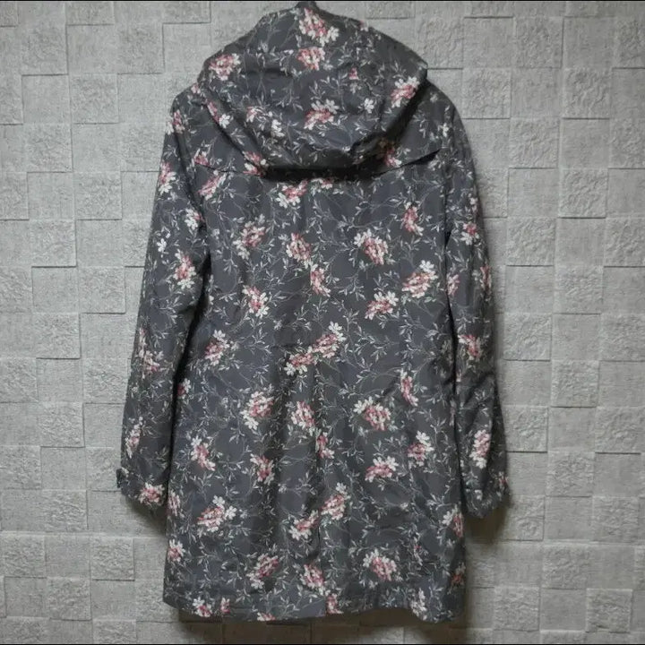 [BUNJANG] Treksta Floral Pattern Hooded Coat / 트렉스타의 매력적인 꽃무늬 후드 코트