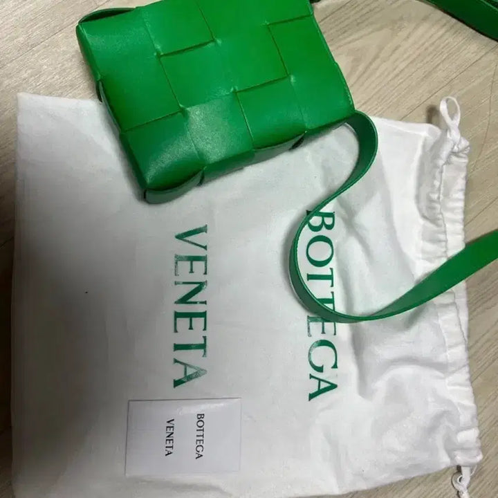 [BUNJANG] Bottega Veneta Cassette Mini Bag / 보테가 베네타 카세트백 그린 미니백