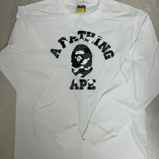 [SOLD OUT] 상태 최상 베이프 롱슬리브