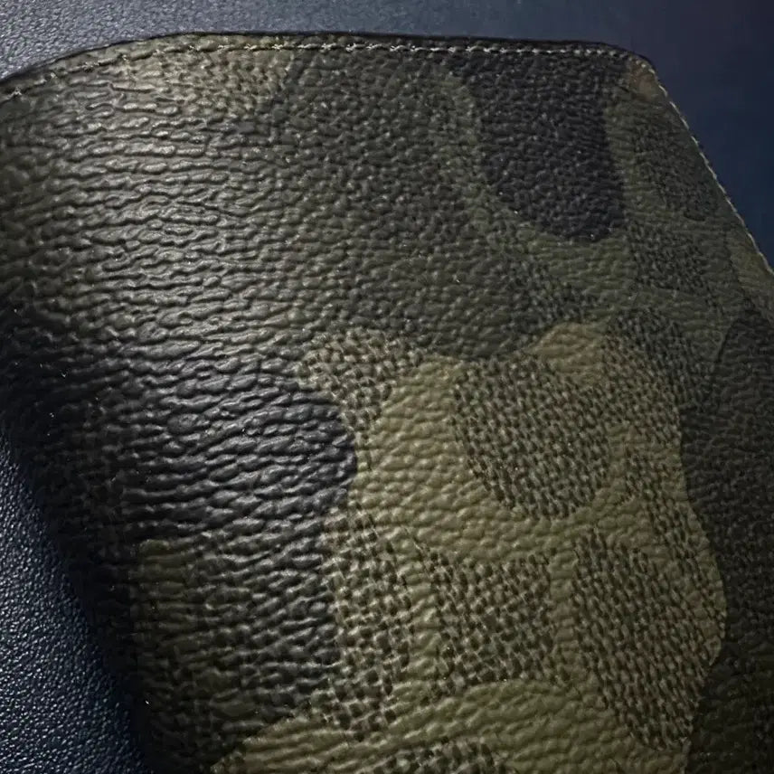 [BUNJANG] Coach Dark-Shamrock Bifold Wallet / 코치 다크샴룩 반지갑