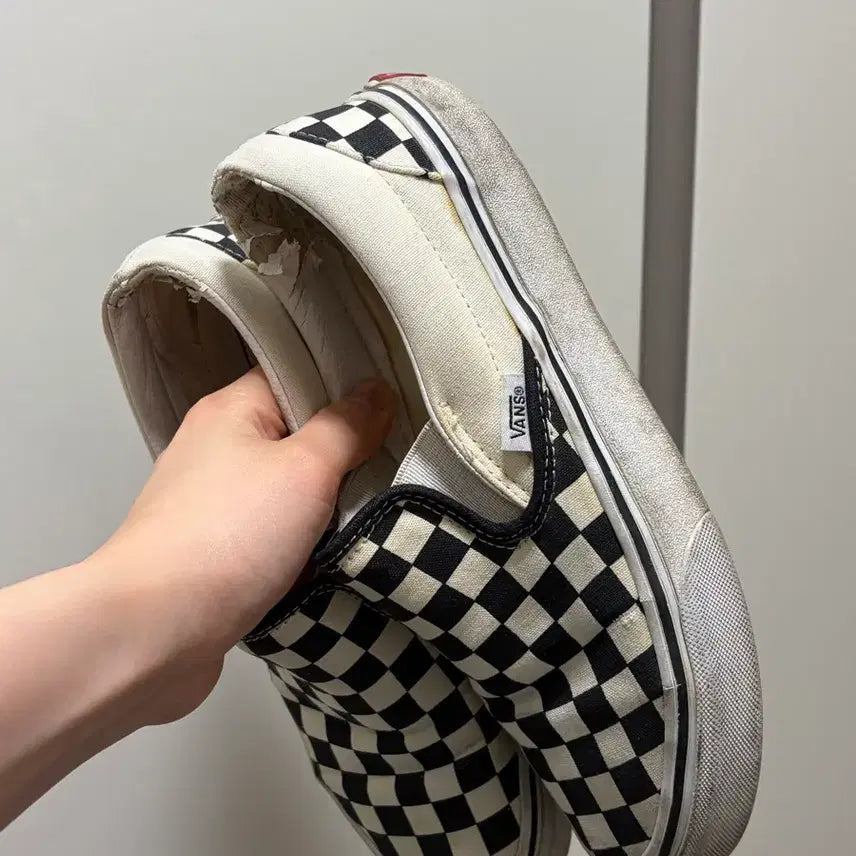 [BUNJANG] Vans Checkerboard Slip-On 235 Sneakers / Vans 반스 체커보드 슬립온 235