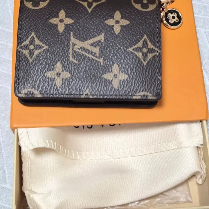 [SOLD OUT] 모노그램 카드지갑