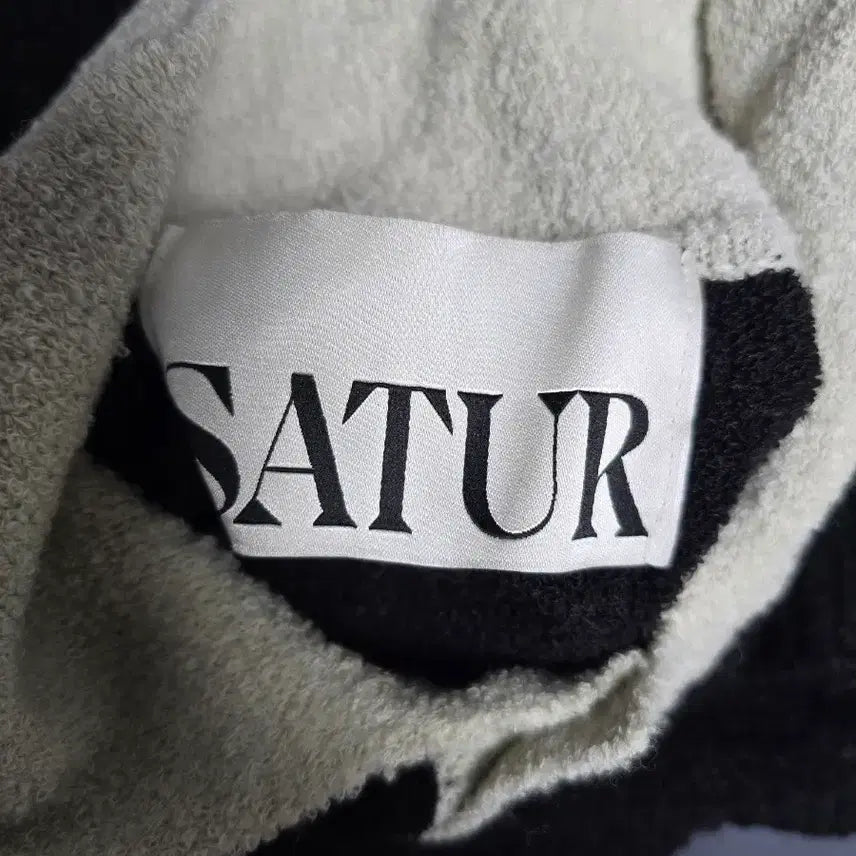 [BUNJANG] SATUR Black Knit Cardigan / SATUR 세터 블랙 니트