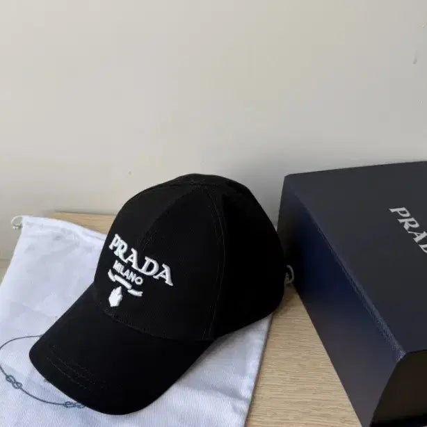 [BUNJANG] Prada Hat / 프라다 모자